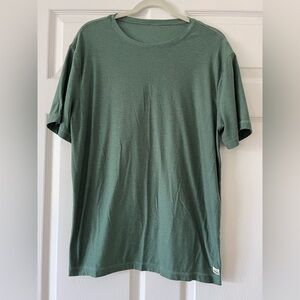 Men’s Vuori Fitted Tee